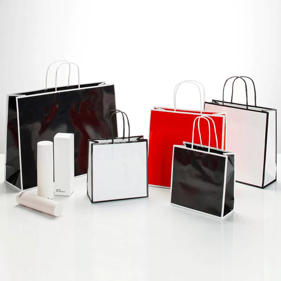 Bolsas De Regalo Y Bolsas Portátiles>DecoWoerner Bolsa De Papel "Coco" Blanca 30 X 40 Cm 25 Piezas, 155 Gr/m² blanco