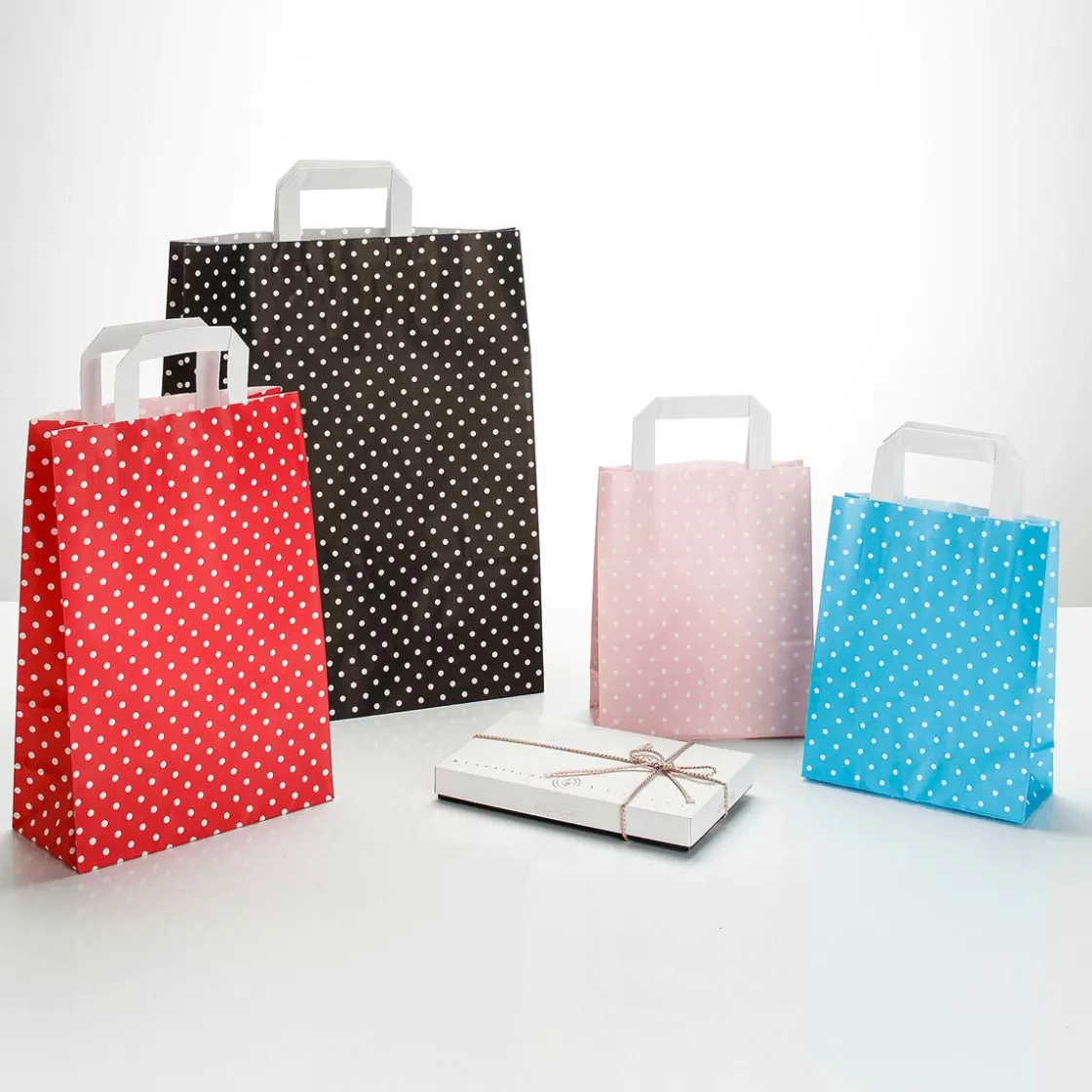 Bolsas De Regalo Y Bolsas Portátiles>DecoWoerner Bolsa De Papel Roja "Dots" 40 X 32 Cm 50 Unidades rojo