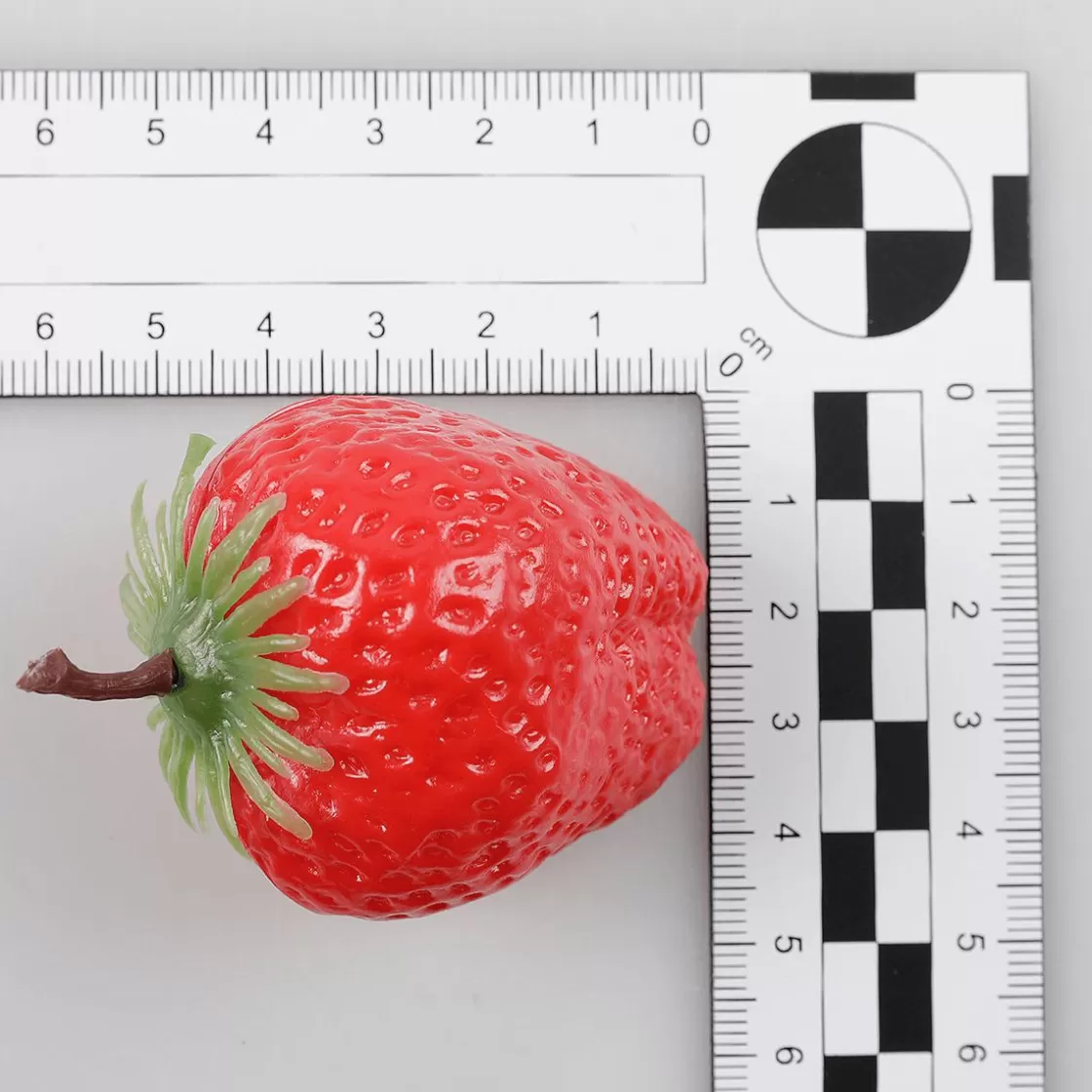 Frutas>DecoWoerner Fresas Alimentos De Imitación 12 Piezas rojo