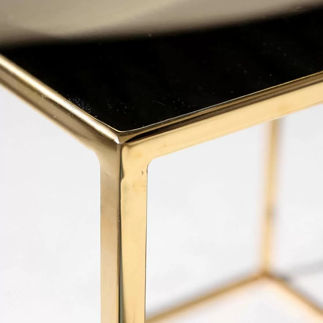 Expositores Para Tiendas | Macetas Y Artículos De Decoración>DecoWoerner Mesa De Metal 45 X 45 Cm, oro