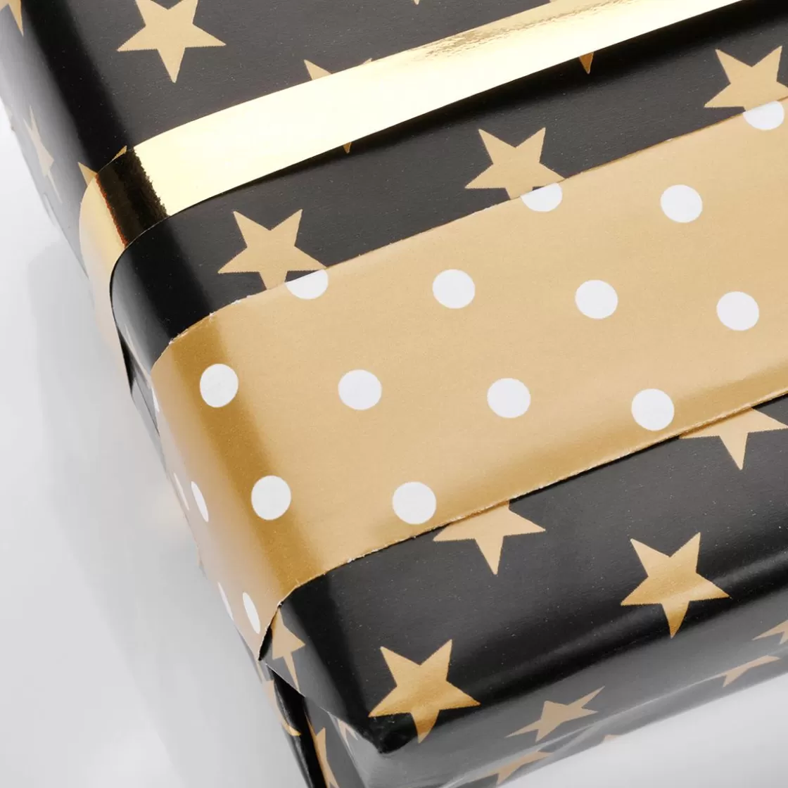 Papel De Regalo>DecoWoerner Papel De Regalo Navideño De Doble Cara Con Estrellas Y Puntos Negros Y Dorados - Rollo De Papel De Regalo De 50 M oro