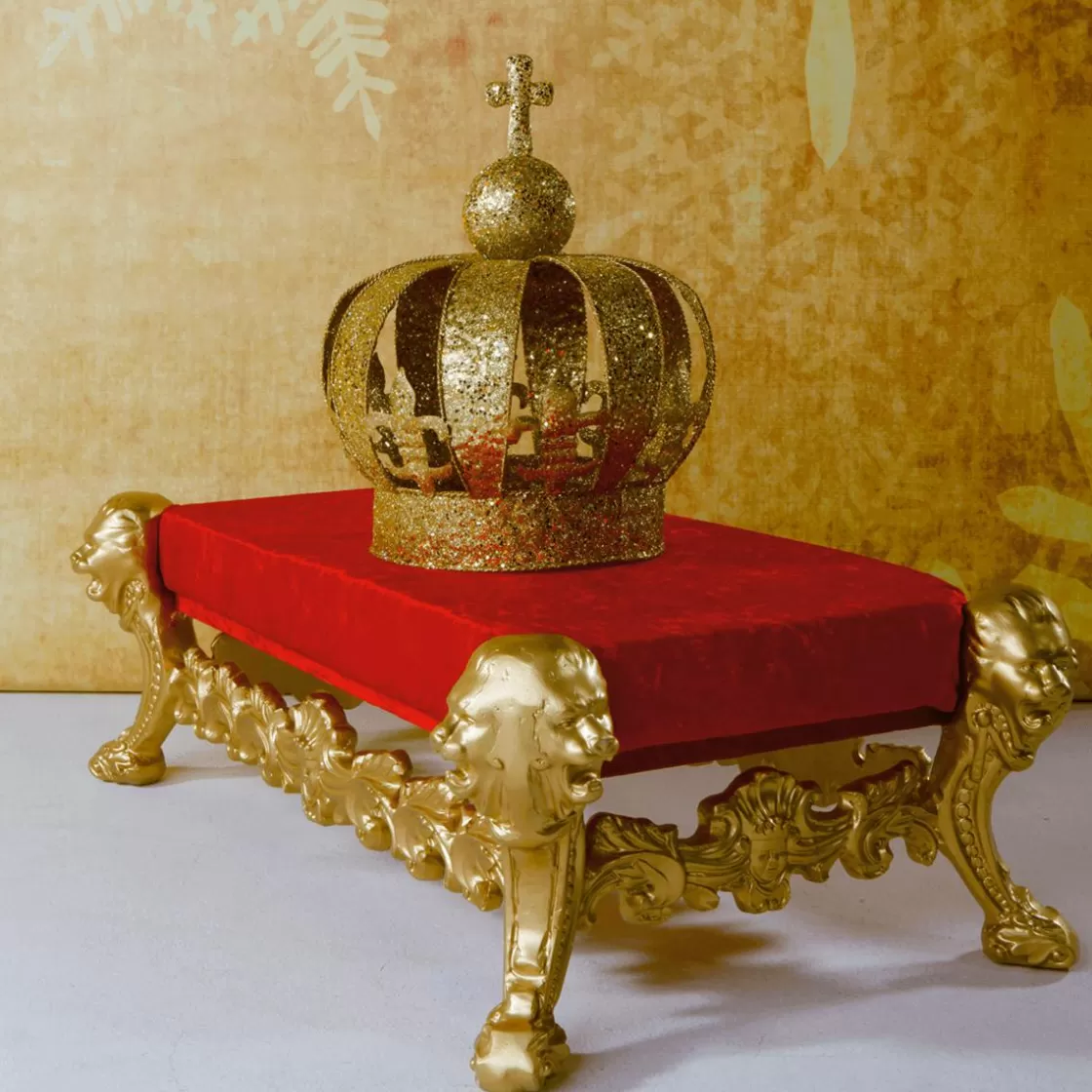 Decoración Navideña Xxl>DecoWoerner Taburete "Estilo Barroco", Color Rojo-dorado multicolor